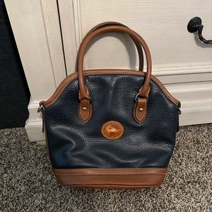🚨LAST CHANCE: Dooney & Bourke handbag. Black/Brown